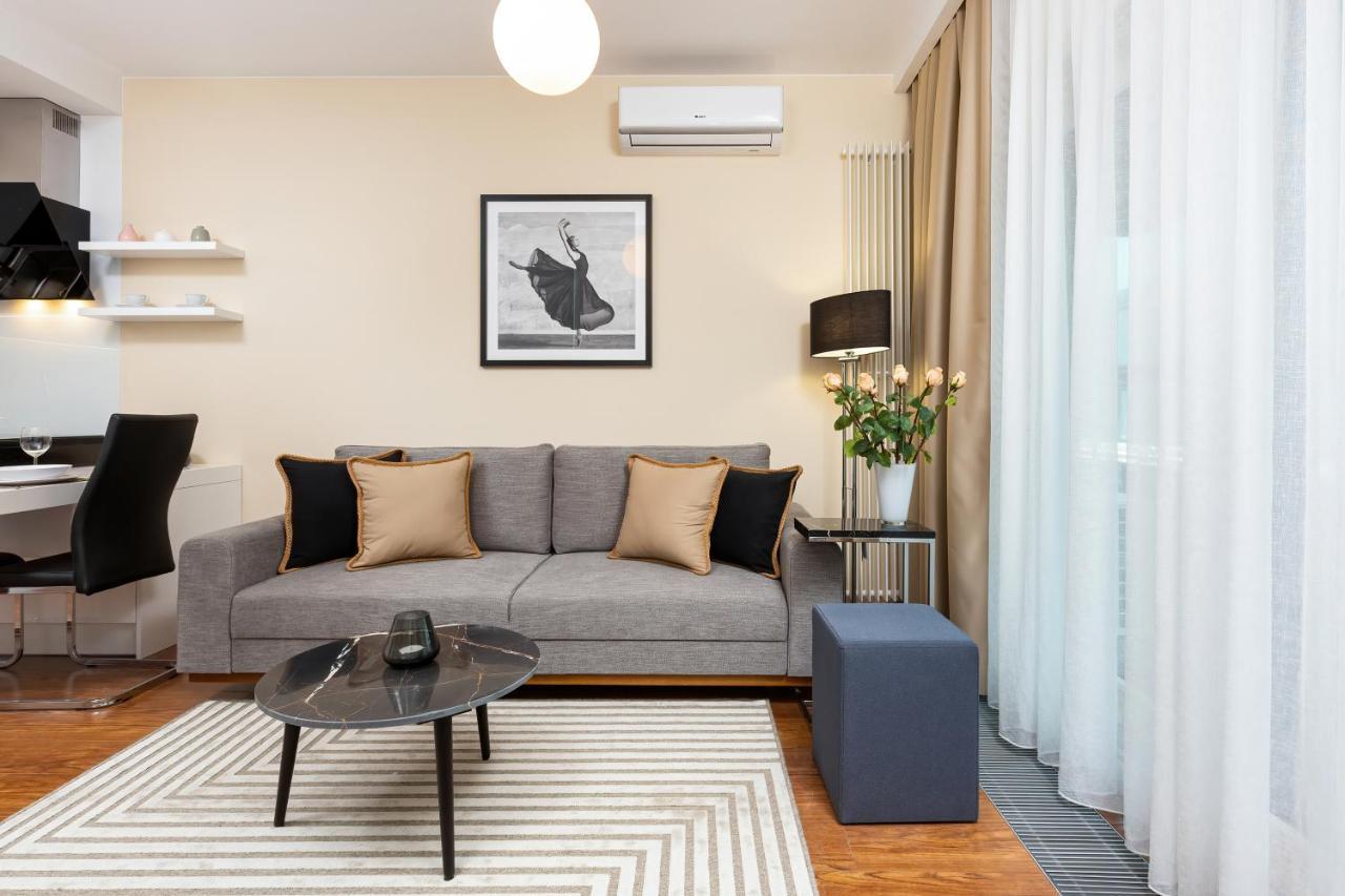 Royal City Center Mennica Residence By Noclegi Renters Warszawa Eksteriør billede