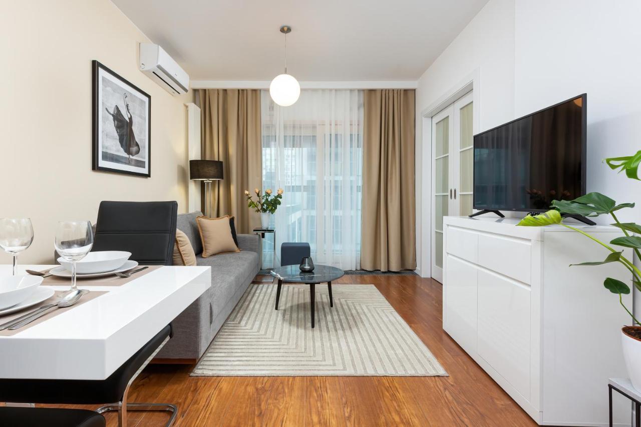 Royal City Center Mennica Residence By Noclegi Renters Warszawa Eksteriør billede
