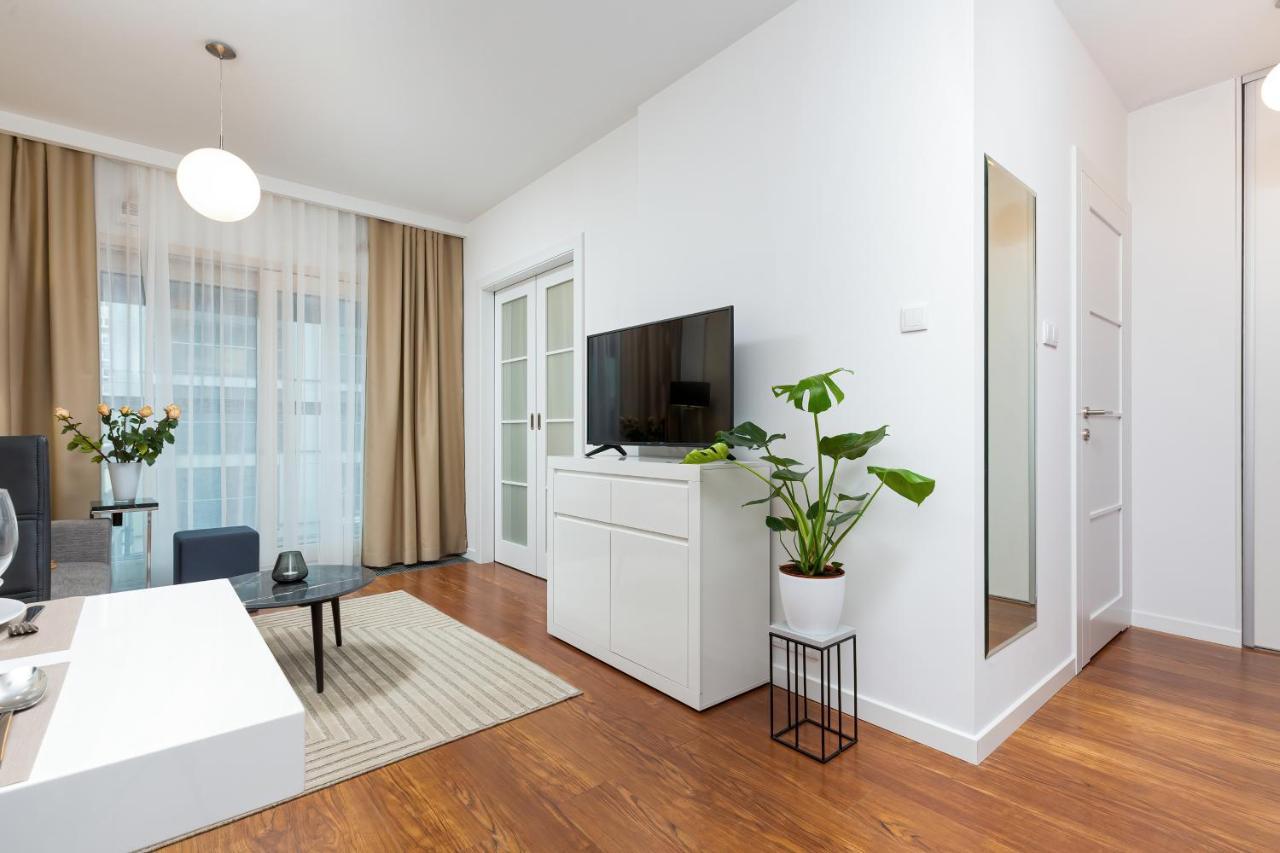 Royal City Center Mennica Residence By Noclegi Renters Warszawa Eksteriør billede
