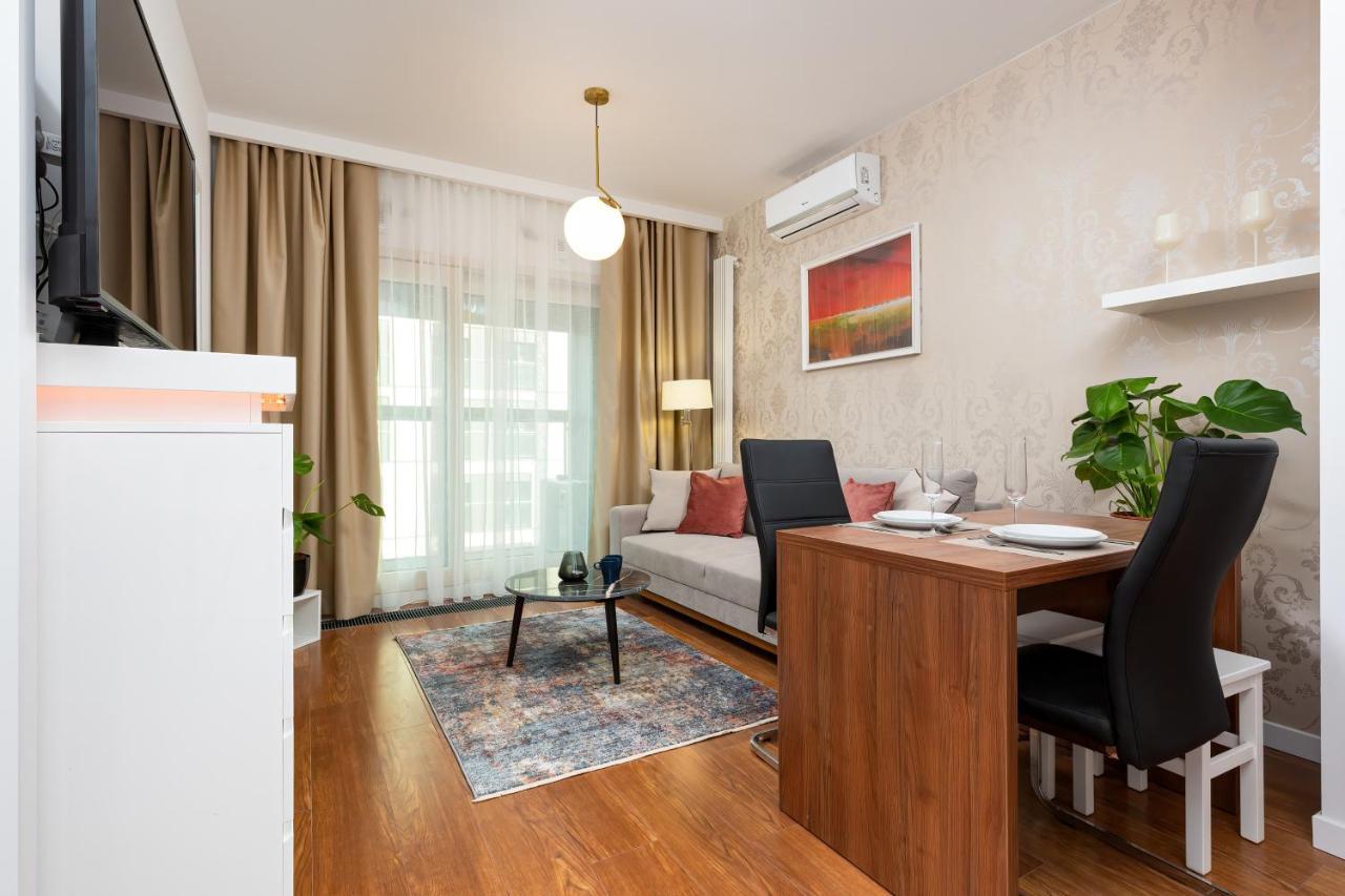 Royal City Center Mennica Residence By Noclegi Renters Warszawa Eksteriør billede