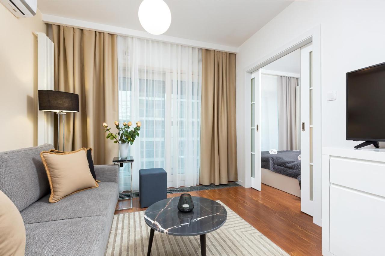 Royal City Center Mennica Residence By Noclegi Renters Warszawa Eksteriør billede
